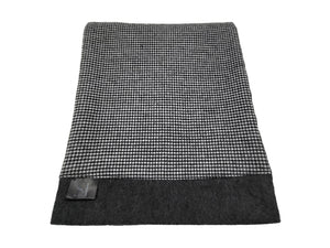 Black and white houndstooth patterned double sided neck scarf