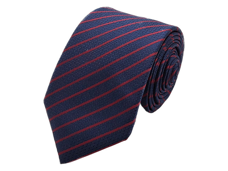 Red single striped tie